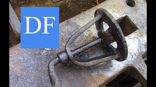 Blacksmithing Project - Blacksmith Brace 5