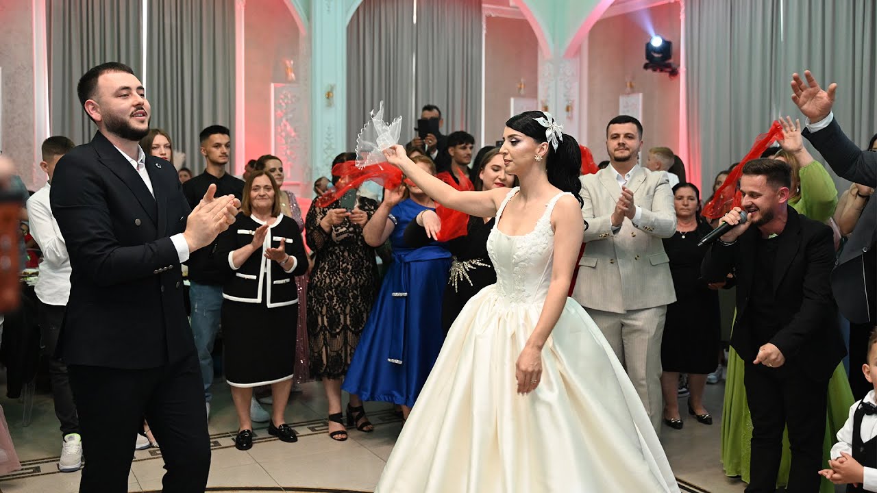 Eva & Lenci Vallja e Familjes & Ardhja e krushqeve (FULL HD)