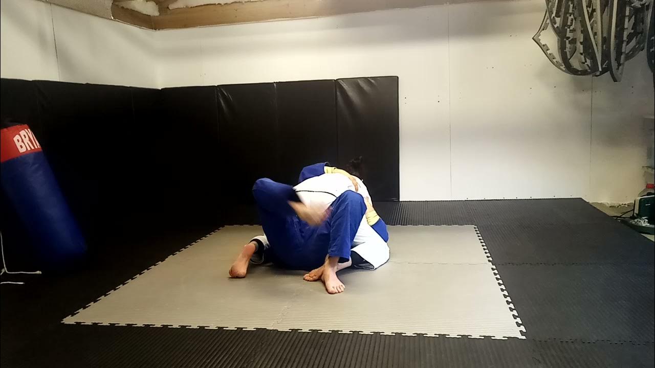 Gracie Combatives lesson 10 Triangle Choke YouTube