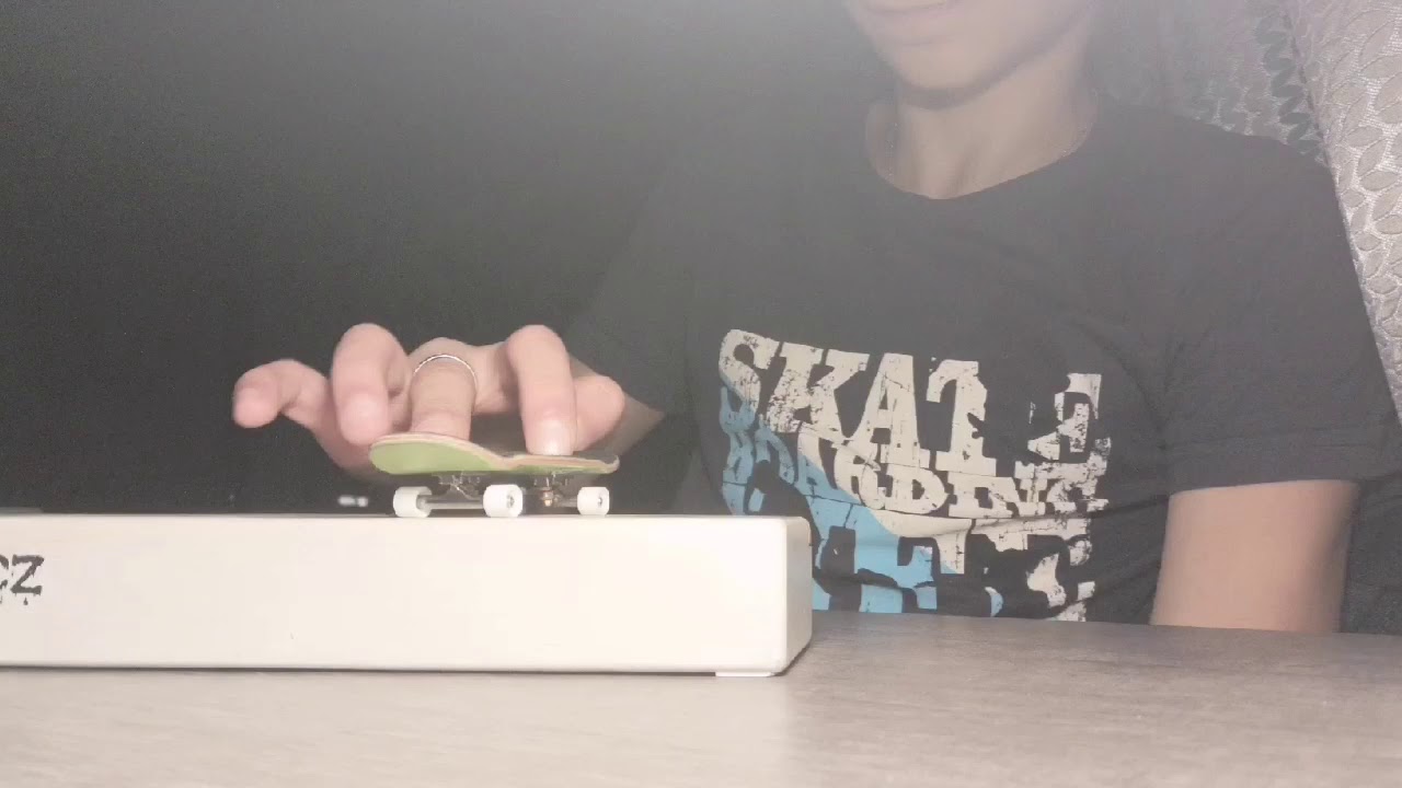 Fingerboarding... YouTube