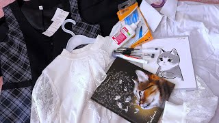 картинка: Покупки одежды и канцелярии для школы. К учебному году готовы!