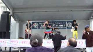 Cherry blossom festival Washington DC 　ワシントン桜祭り　おもしろいおじさん2人