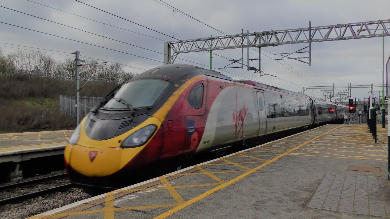 (4K) Trains at Milton Keynes Central 9/1/19