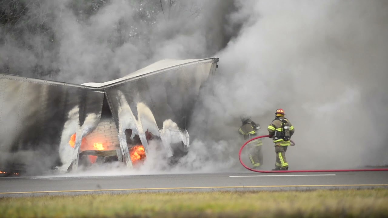 Tractor trailer fire on NY State Thruway. YouTube