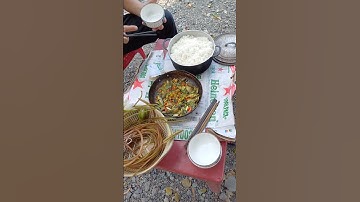 Bữa cơm đạm bạc của anh em