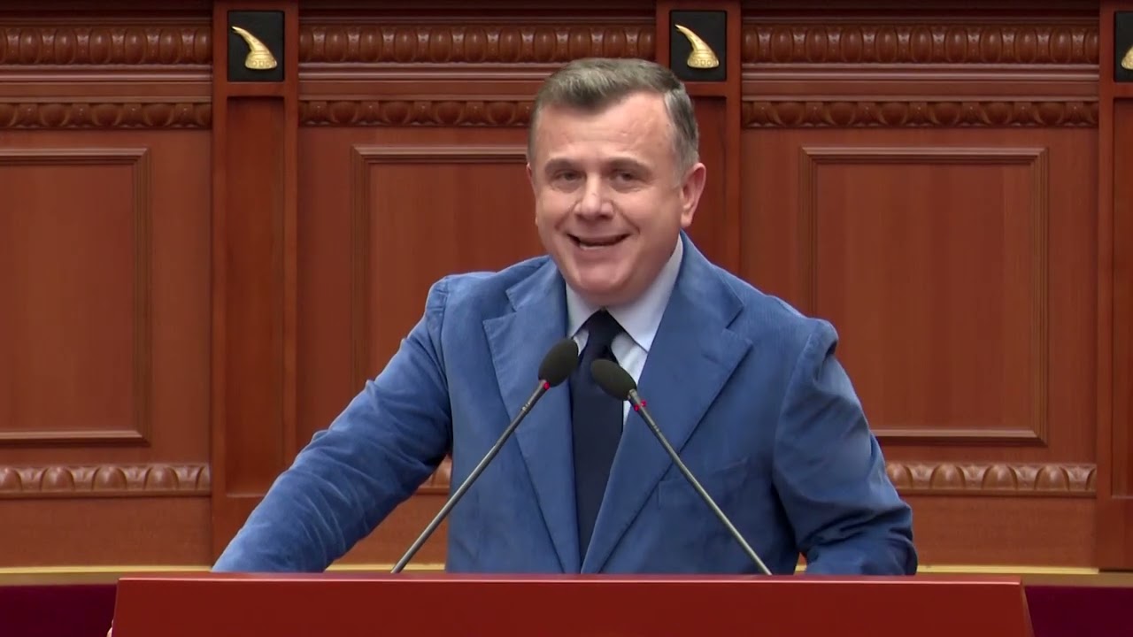 Reagimet për protestën e 28 shkurtit/ Bardhi replika me Ballën në Kuvend