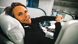 BUSINESS CLASS HAMBURGER AT 30.000 FEET! | VLOG³ 40