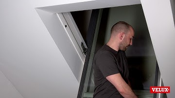 Resetting a VELUX INTEGRA electric roof window