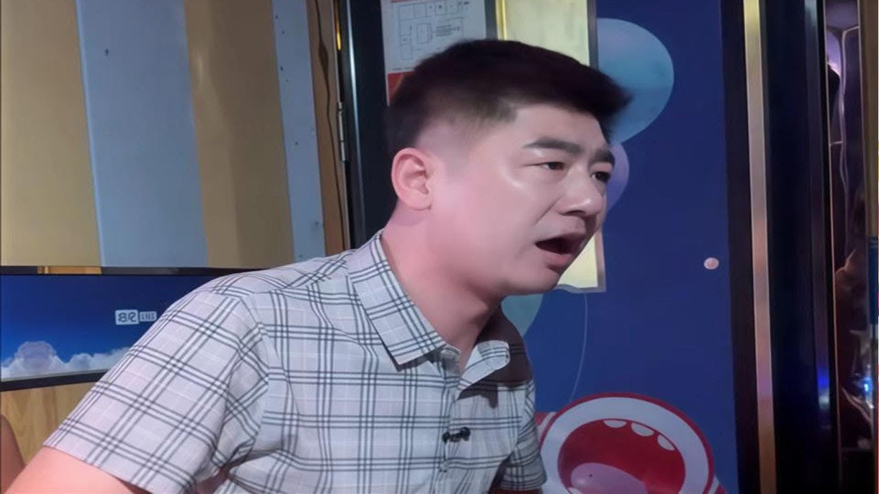 大姐阔绰三十六万元，老公得知成苦脸… | 正义之光 #为百姓办事 #正义的护航