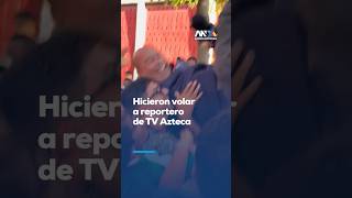 Aficionados levantan por los aires al reportero de TV Azteca Jalisco