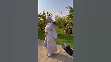 يتفلق نصين 