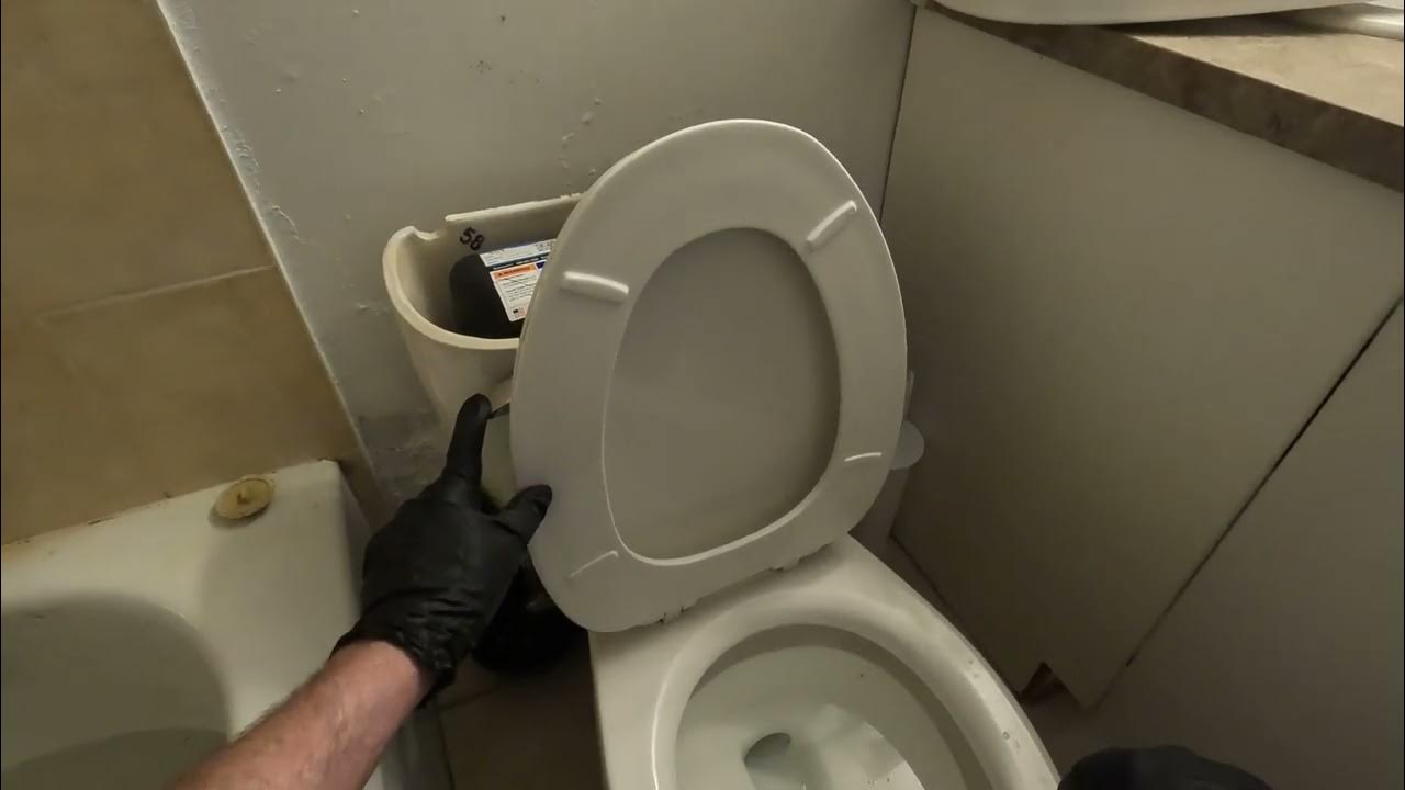 TUB AND TOILET PLUGGED 1 OF 2 YouTube
