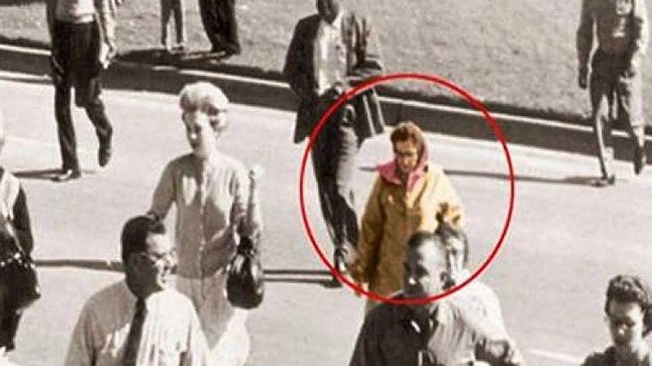 Mysterious Photos That Cannot Be Explained