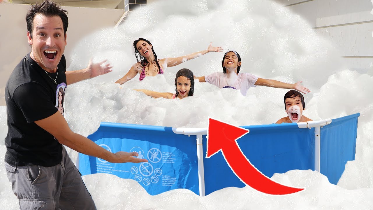 הכנו את אמבטיית הקצף הכי גדולה בעולם!🤩