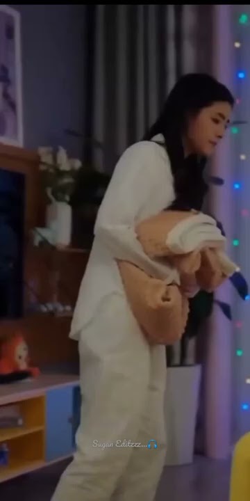 #She pretend like sleepwalking & Bossy Boyfriend Reaction😄#Sweet First Love💜#whatsapp status