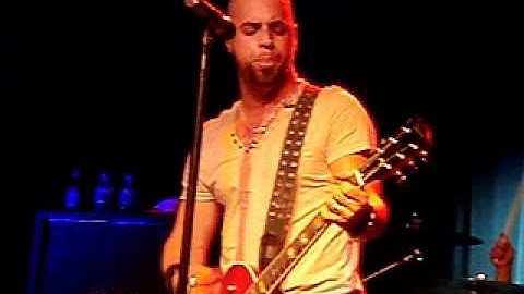 Daughtry - What about now (Live)