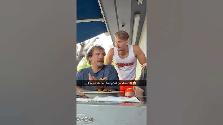 Hooters started hiring “all genders” 😭