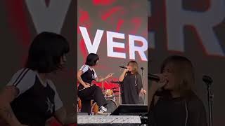 Kejutan Cynantia Praa Manggung Saat Hamil Besar Bersama Stereowall