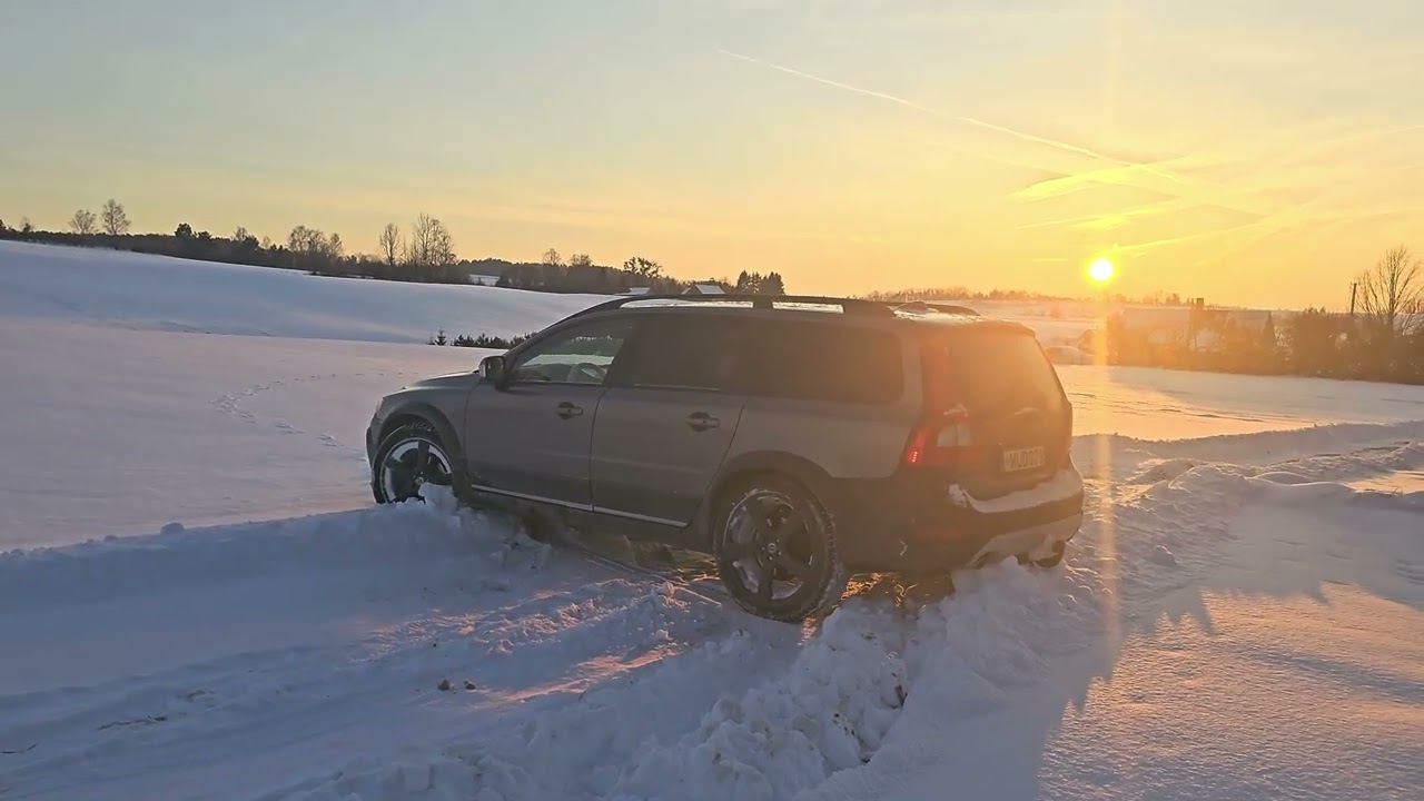 Ziema volvo xc70 sniege 