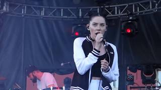 Bishop Briggs - "Dead Mans Arms" - Life Is Beautiful Festival 2016 chords