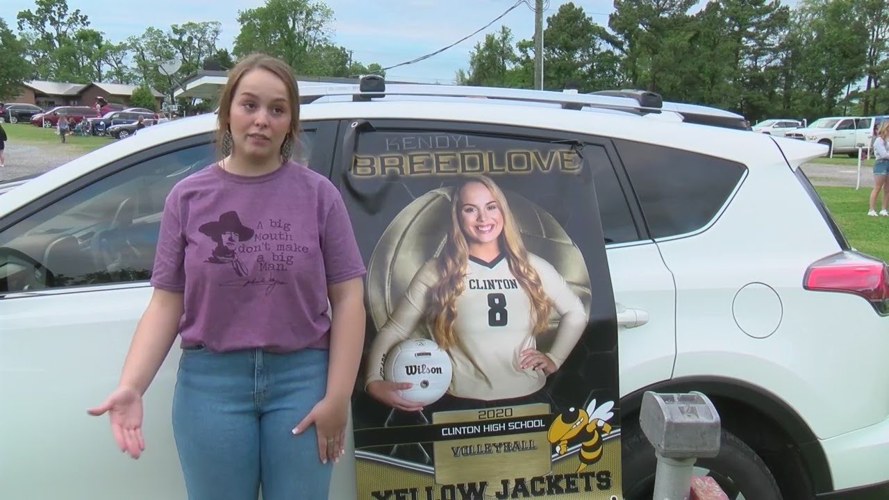 Clinton High School puts graduation on the big screen - YouTube