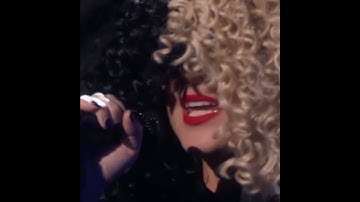 Sia performs “Unstoppable” live at the 2025 Breakthrough Prize Ceremony