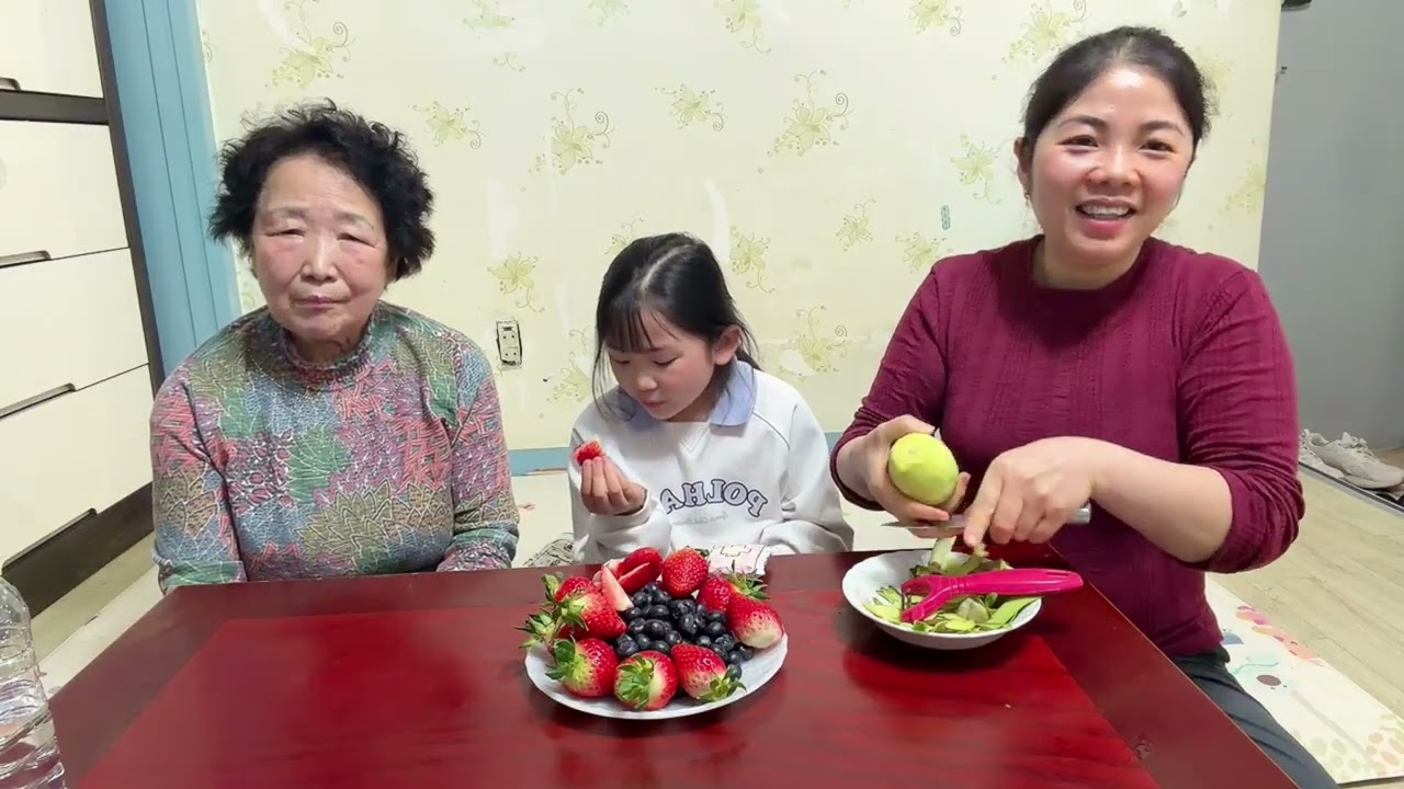 (90) chia sẻ tin vui kênh của liên được bật kiếm tiền .tội mẹ chồng mừng rơi nước mắt.!😭