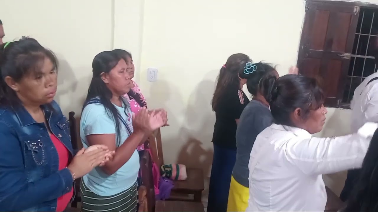 Campaña evangelistica cantando pastor  oscar Lopez iglesia la buena semilla 