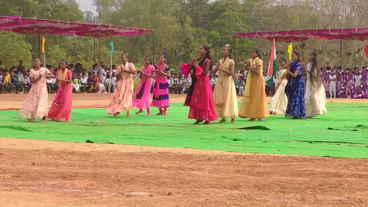 Download Puthikavalasa Girls dance performance