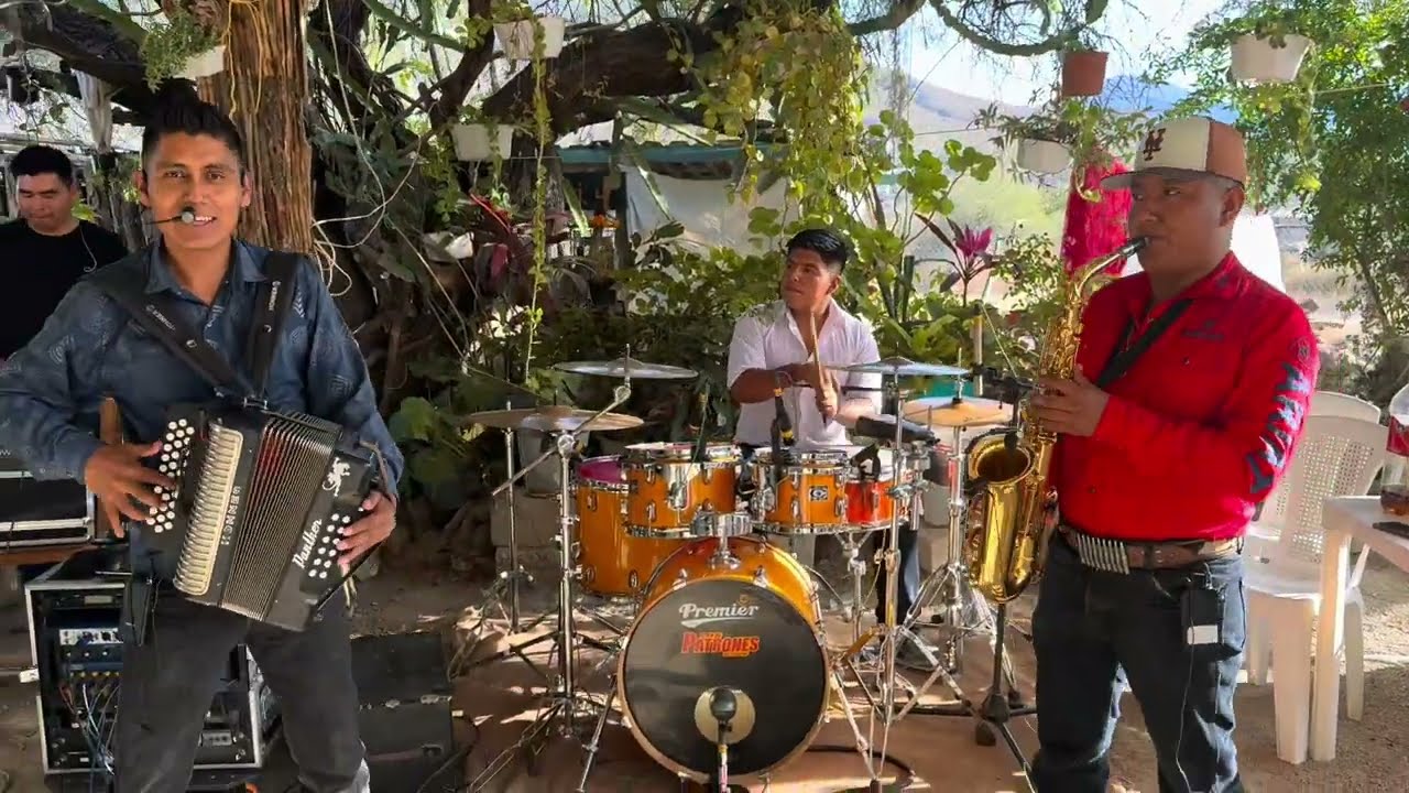 LOS PATRONES DEL RANCHO SLA. - HUAPANGO LA CHICA DE HUMO EN VIVO