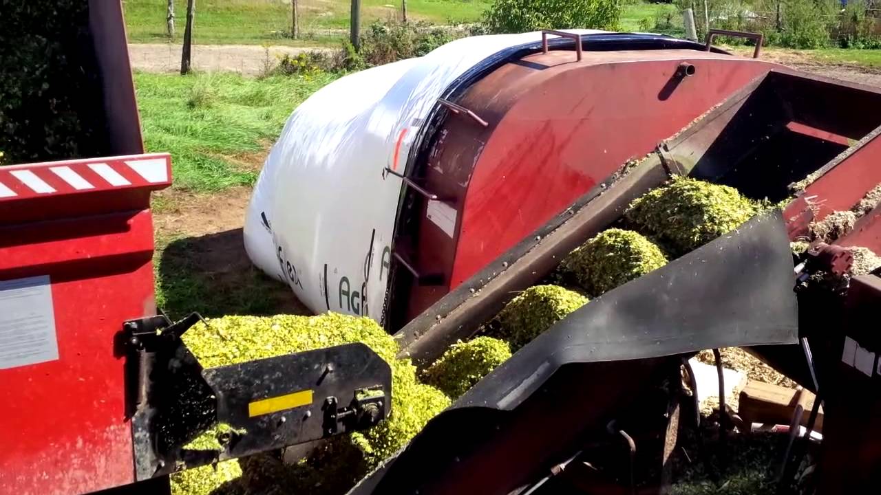Filling an Agflex silage bag YouTube