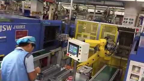 Robot Arm Application for Injection Molding Machine