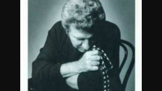 Gilbert Becaud - Star Qui Rit, Star Qui Pleure Et Les Cas Désespérés Seront Prioritaires