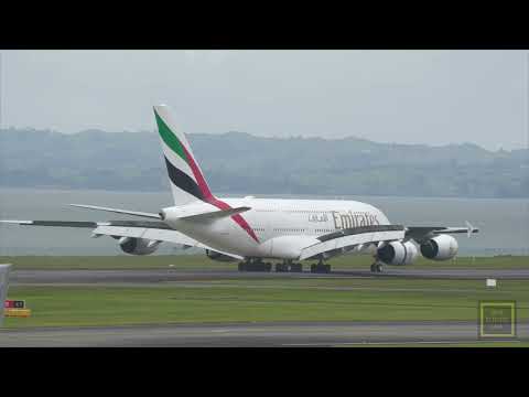 Massive A380 - Emirates flight EK448 lands at Auckland - 4K