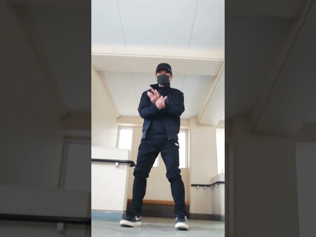 59歳のオヤジ♪ダンス練習中#人間 #703号室 #踊ってみた #フリースタイルダンス #ロボットダンス #アニメーションダンス#dance#urara1966