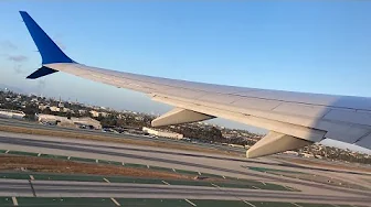 United Airlines Boeing 737 MAX 8 Pushback, Taxi and Takeoff from Los Angeles (LAX) 