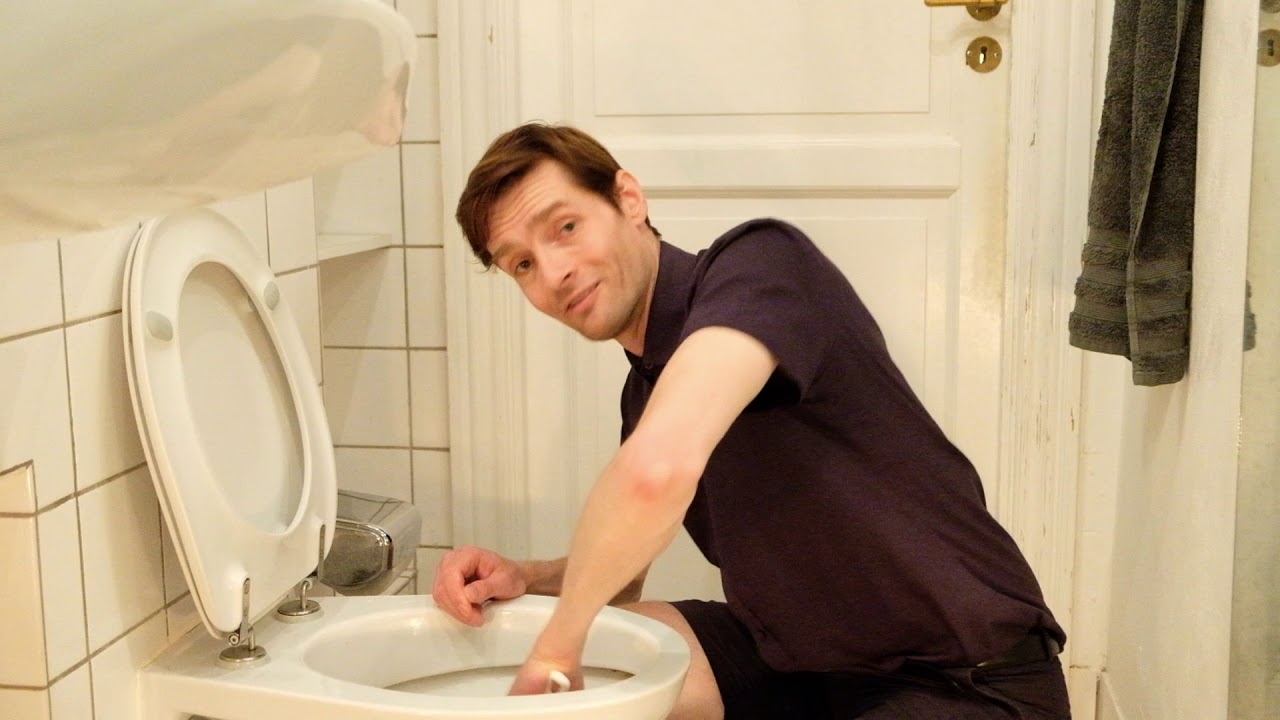 af toilet (video) og Michael René