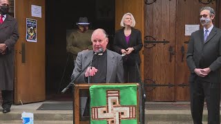 Interfaith group calls on Oregon to end assault weapon sales