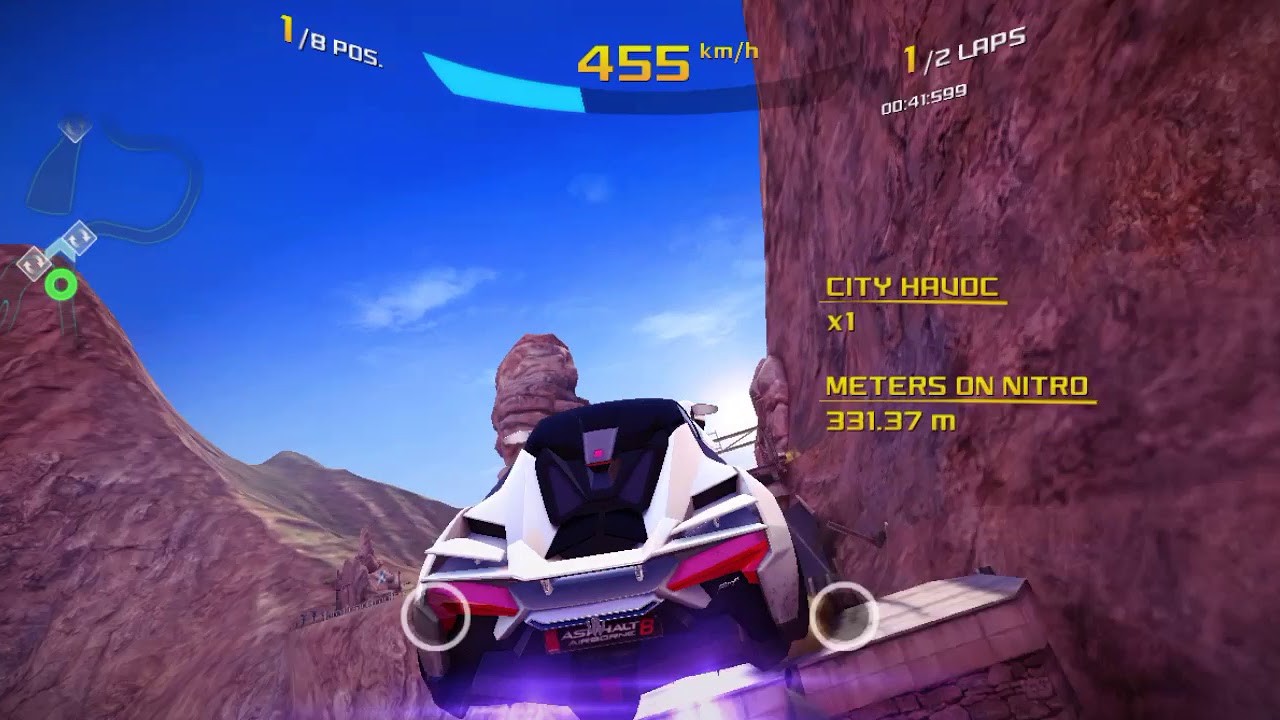 My first race in the asphalt 8 - YouTube
