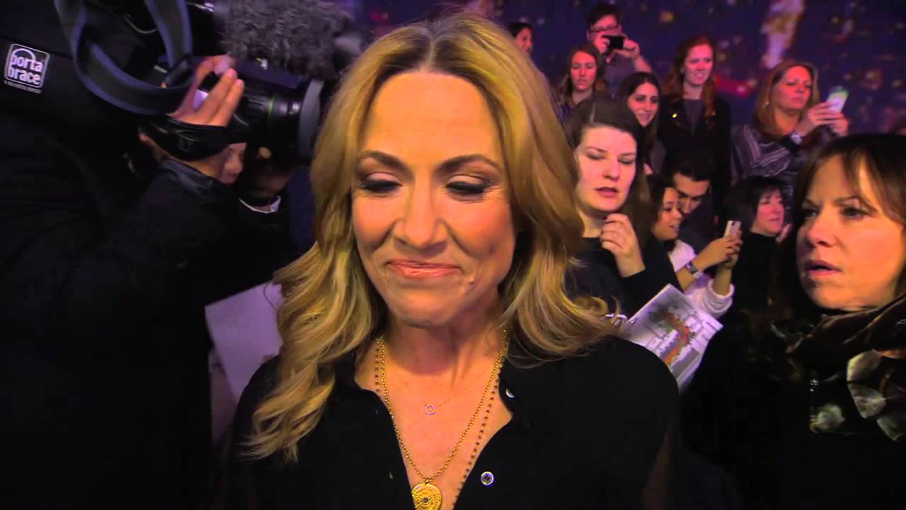 SNL Sheryl Crow SNL 40th red Carpet Screenslam Compress