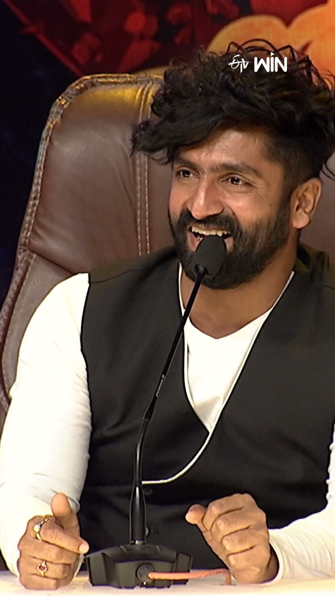 #shorts - సుధీర్ ఎంట్రీ సాంగ్ చాలా బాగుందంటున్న శేఖర్ మాస్టర్, ప్రదీప్..! #dheejodi #comedy #sudheer