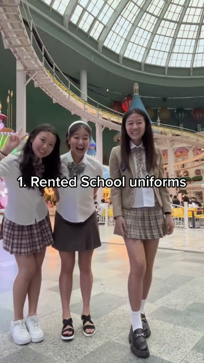 What people wear at Lotte World in Seoul Korea: school uniforms! #seoul #travelkorea #kdrama #korea