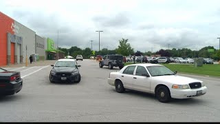 Man wearing body armor, carrying tactical weapons arrested at Walmart in Springfield, MO