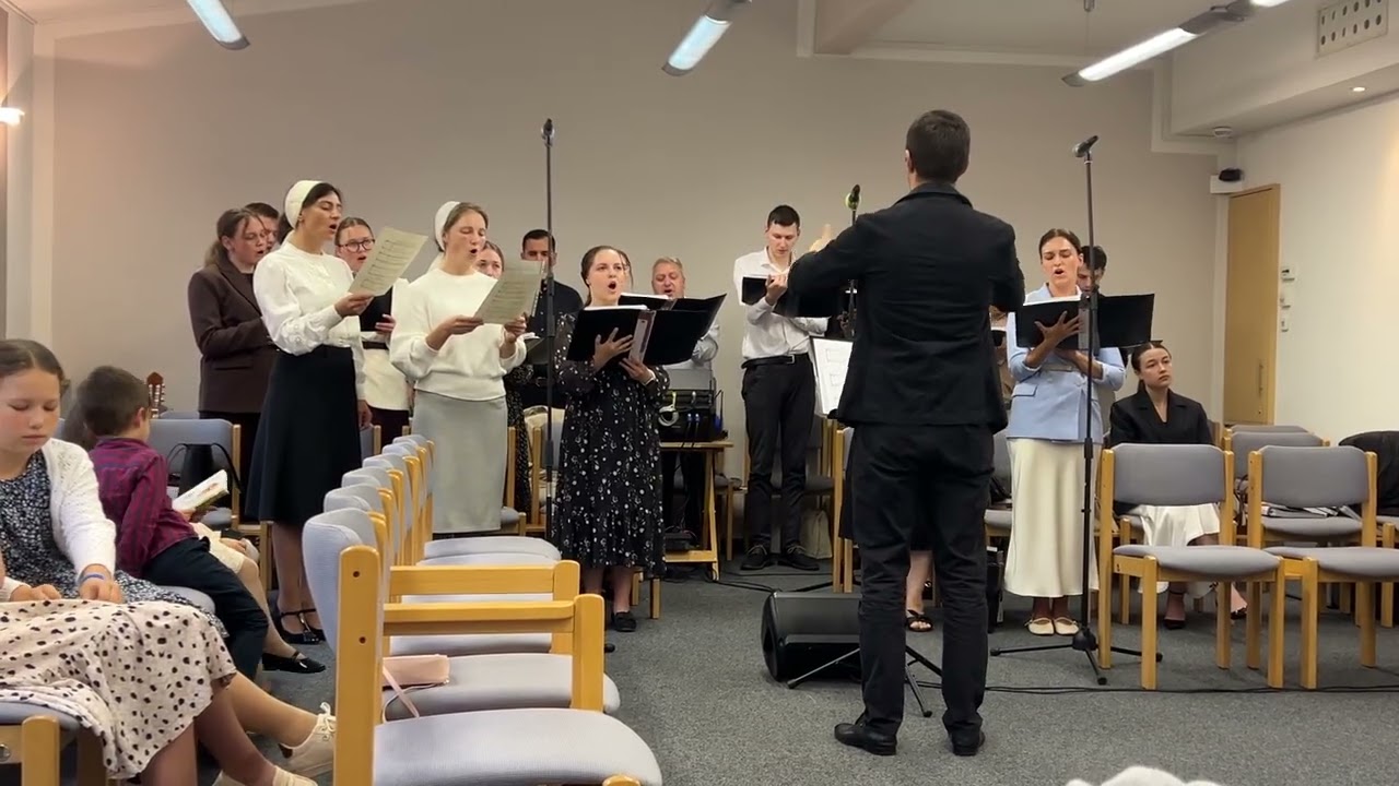 Пение хора « Когда-то горел, а теперь ты как все, обычный »