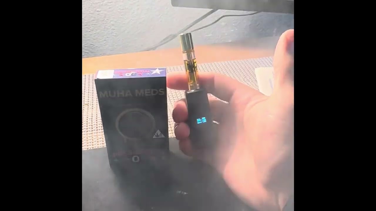 ￼MUHA MEDS DISTILLATE REVIEW “presidential OG”!!!