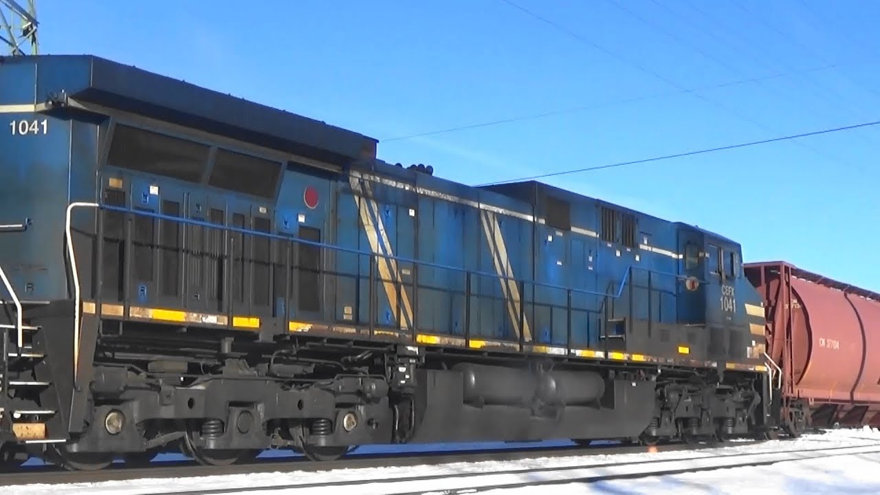 CP 8830 w/ CEFX Power Leads Oil Train, Bettendorf, IA, 1/2/18