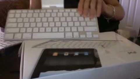 iPad Keyboard Dock Unboxing