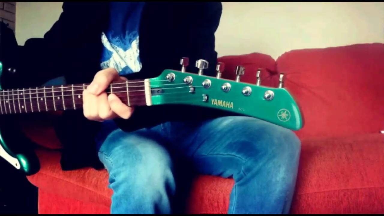 Yamaha SGV 300 guitar