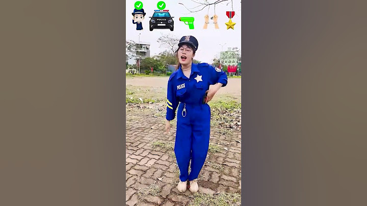 Linh Trang lần đầu làm cảnh sát 🚓🔫👮🏻‍♀️ Police dance cover #shorts