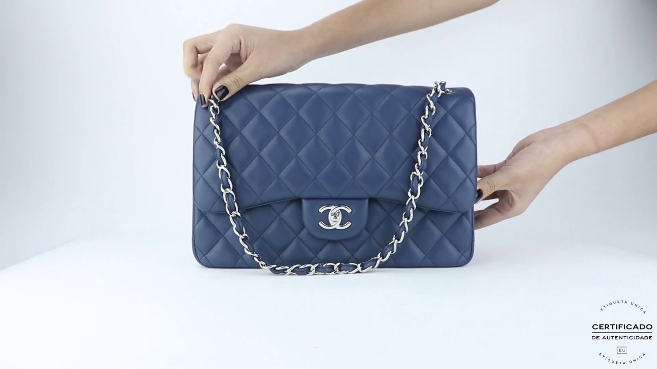 silver chanel flap bolsa